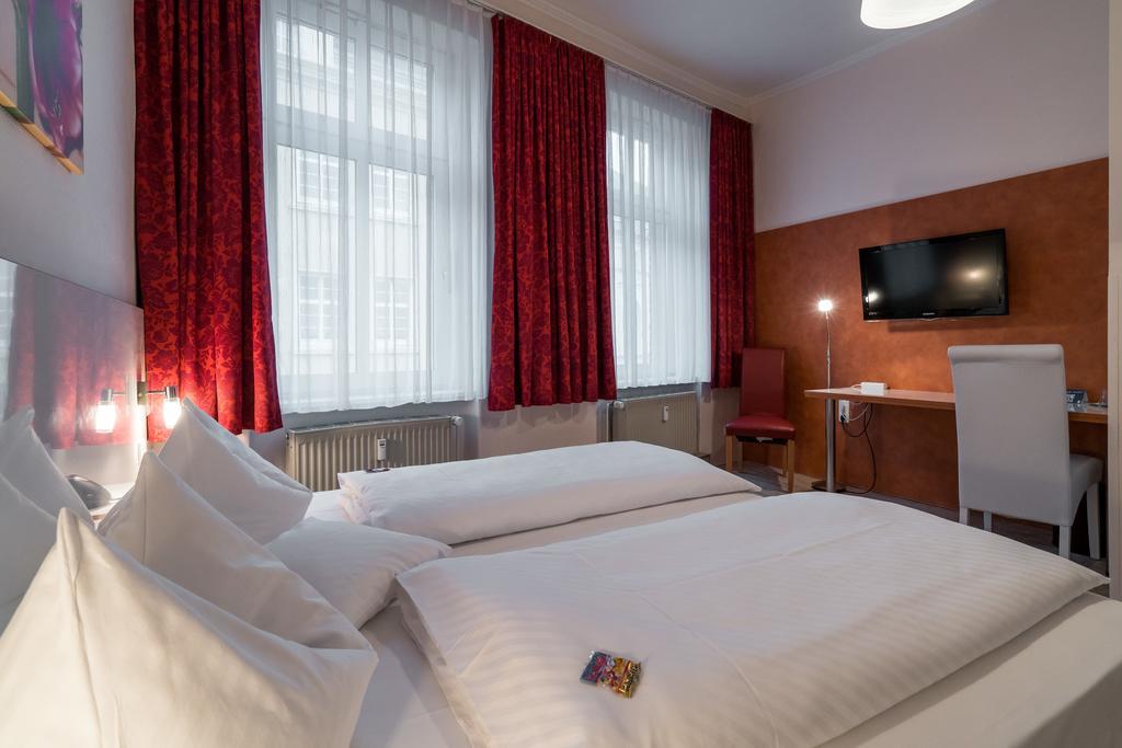 Hotel Stadtkrug Parchim Luaran gambar